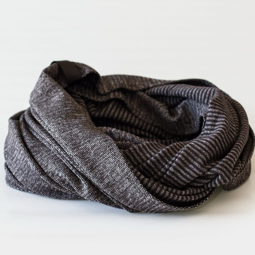 Lululemon Vinyasa Scarf
Mini Check Pique Black Pique